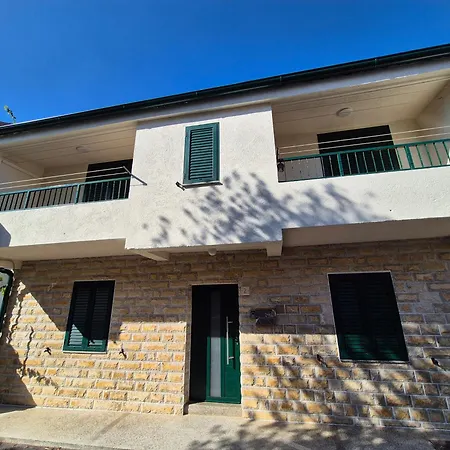 Marija Biograd Na Moru