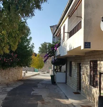 Marija Biograd Na Moru